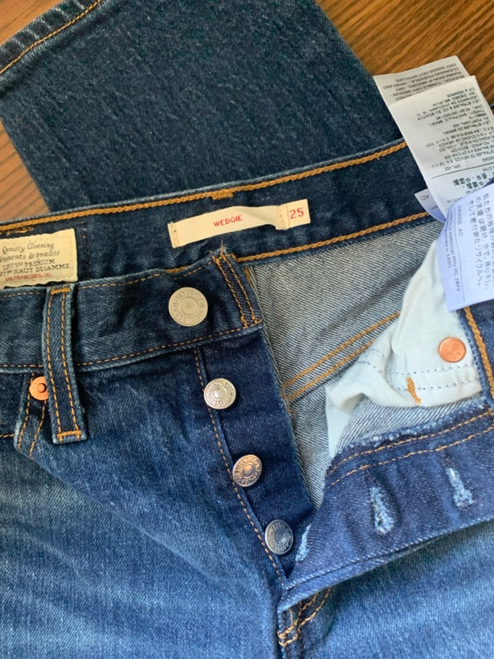 Classic Dark Wash Levi’s Wedgie Jeans